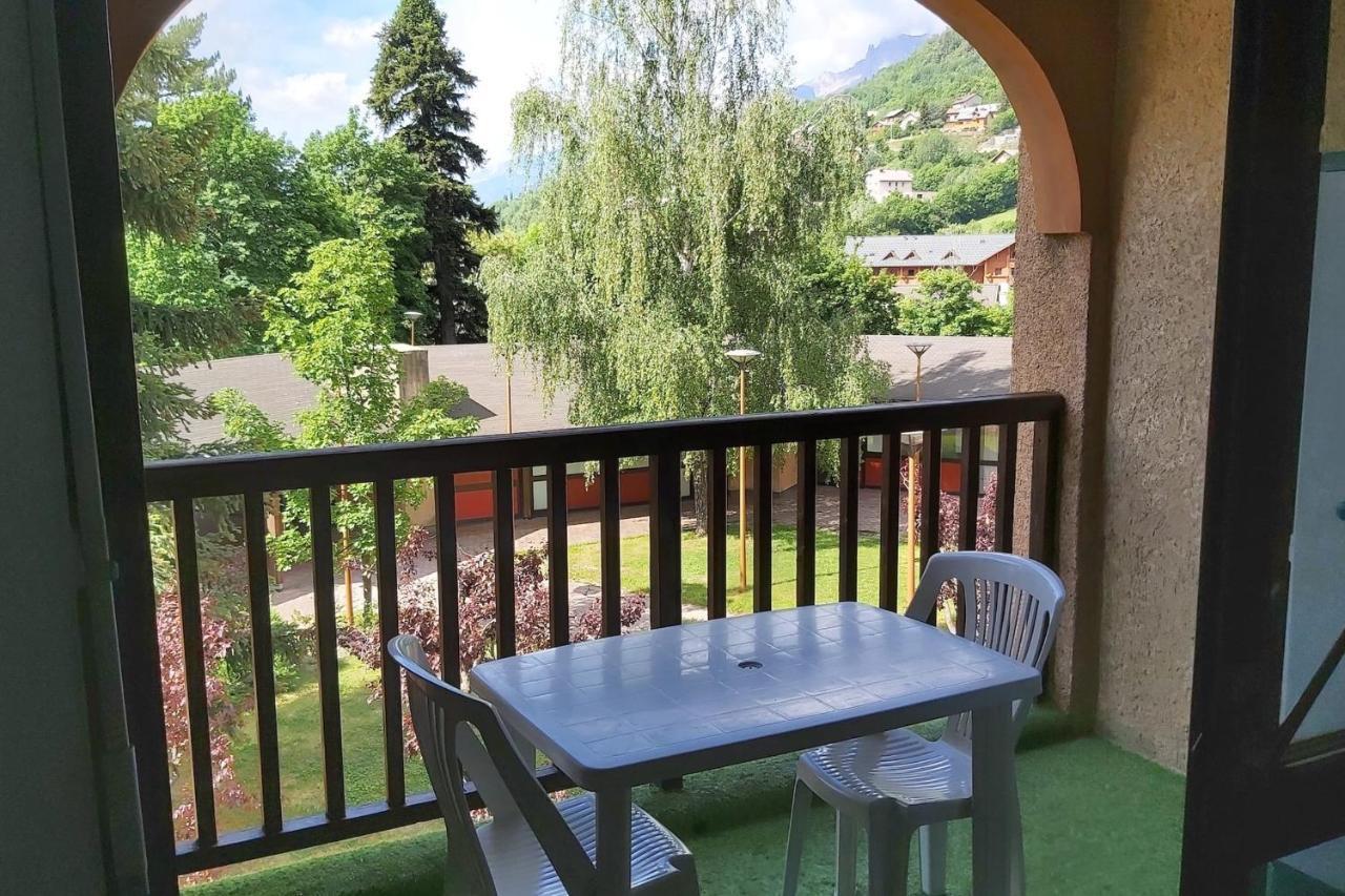 Beautiful Studio With Balcony In Briancon Exterior photo