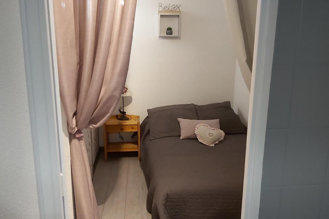 Beautiful Studio With Balcony In Briancon Exterior photo