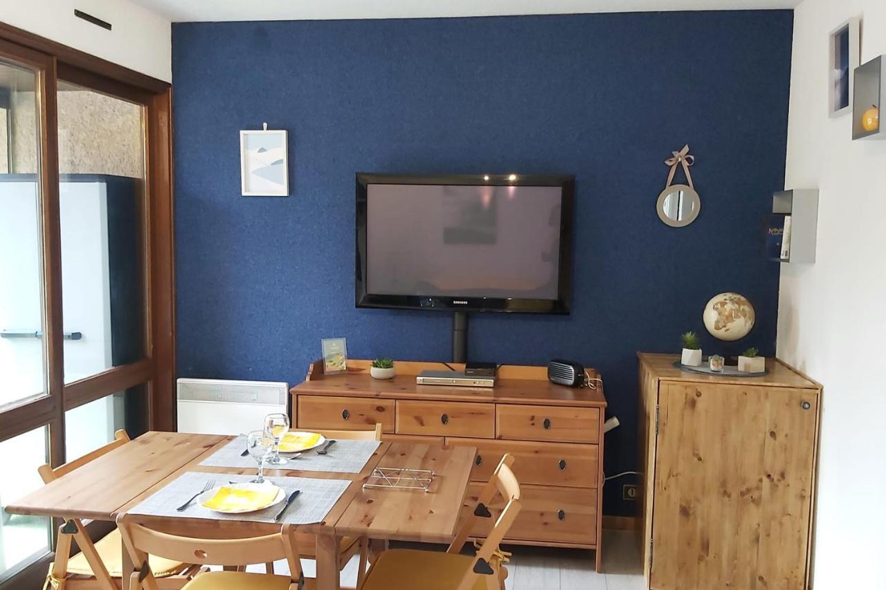 Beautiful Studio With Balcony In Briancon Exterior photo